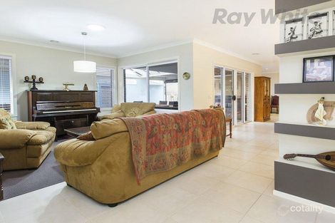 Property photo of 24 Parkedge Circuit Rosebud VIC 3939