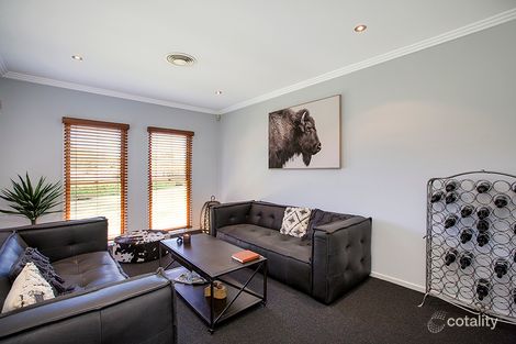 Property photo of 8 The Grange Hillvue NSW 2340