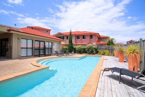 Property photo of 19/2 Geraldton Drive Varsity Lakes QLD 4227