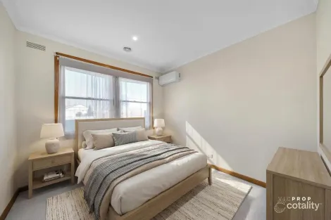 Property photo of 99 Roslyn Road Belmont VIC 3216