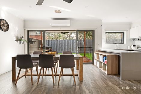4 GORDAL CT, LYNBROOK, VIC 3975