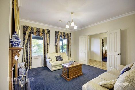 Property photo of 6 Sweeney Court Highton VIC 3216