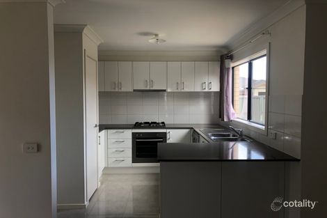 Property photo of 10 Tiarne Crescent Hampton Park VIC 3976