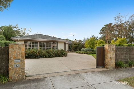 Property photo of 3 Woodside Avenue Frankston South VIC 3199