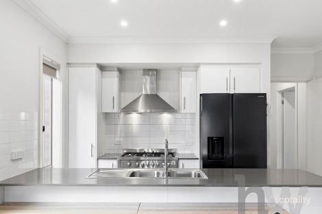 Property photo of 10 Chucklecreek Lane Armstrong Creek VIC 3217