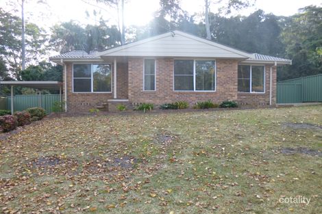 Property photo of 5 Paperbark Close Wyoming NSW 2250