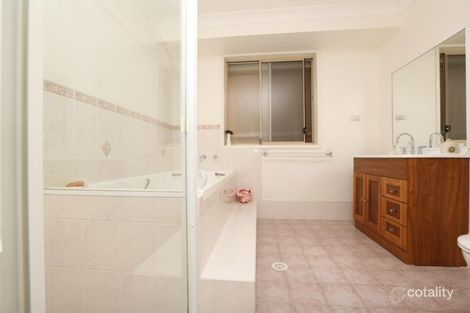 Property photo of 16 White Cap Close Redhead NSW 2290