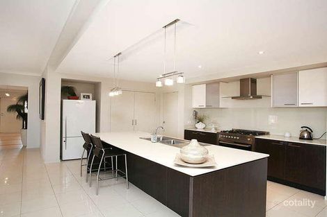 Property photo of 3 Forest Glade Way Caroline Springs VIC 3023