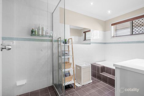 Property photo of 35 Bernays Road Wynnum West QLD 4178