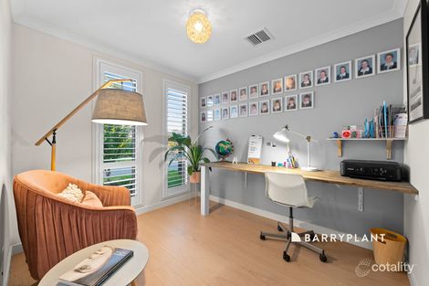Property photo of 21 Cranbrook Circuit Officer VIC 3809