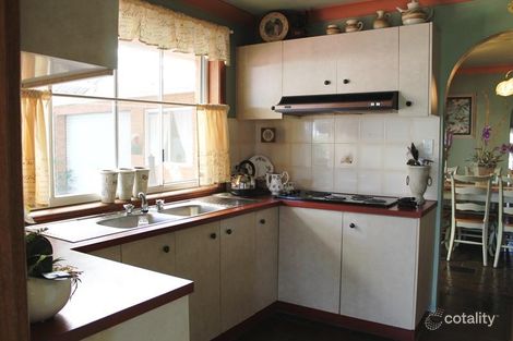 Property photo of 16 Condello Crescent Edensor Park NSW 2176