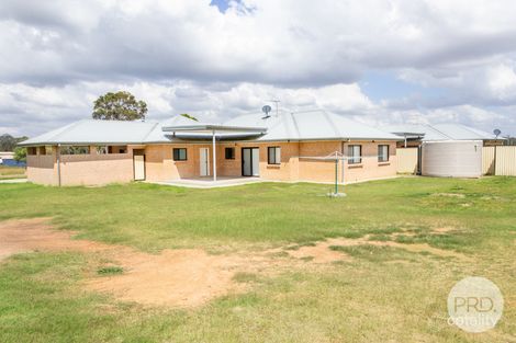 Property photo of 887 Luddenham Road Luddenham NSW 2745