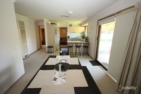 Property photo of 2 Atkins Place Estella NSW 2650