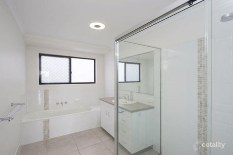 Property photo of 42 Dartmouth Close Clinton QLD 4680