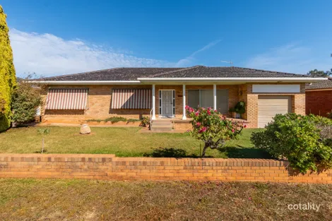 Property photo of 94 Deutcher Street Temora NSW 2666