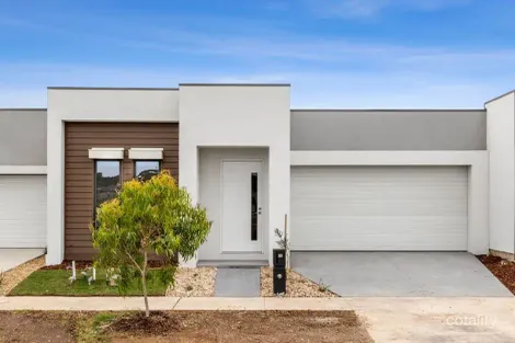 90 Beaumont Ave, Charlemont, VIC 3217