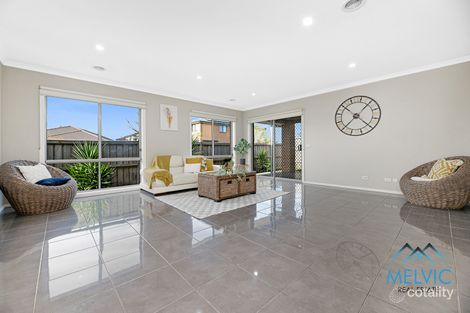 1 FELLOWSHIP ST, CLYDE NORTH, VIC 3978