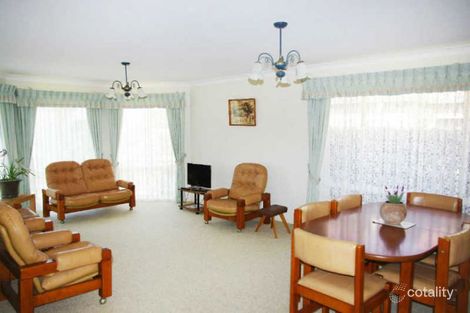 Property photo of 33 Pryor Crescent Old Bar NSW 2430