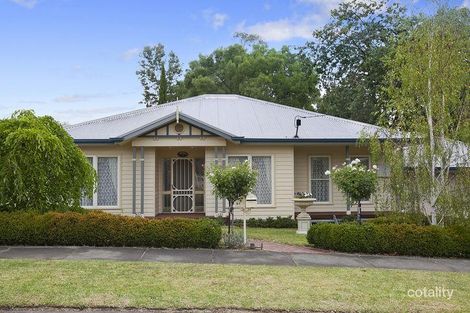 24 Fortuna Ave, Croydon, VIC 3136