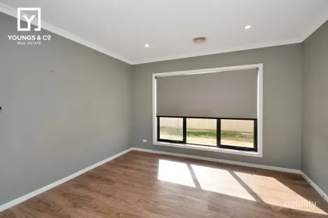 Property photo of 8 Learmonth Avenue Kialla VIC 3631