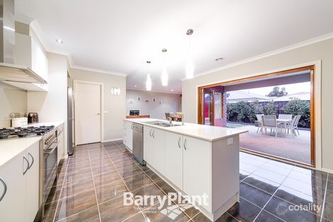 Property photo of 11 Westwood Road Cranbourne East VIC 3977