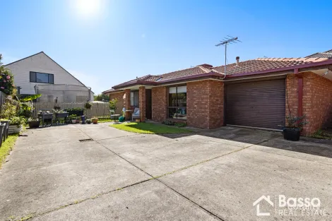 2/6 Cairns St, Rosebud, VIC 3939