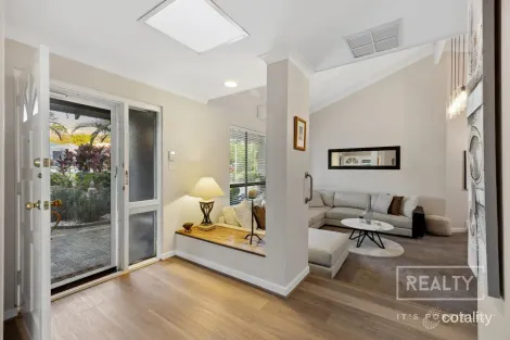 Property photo of 9 Risley Way Carine WA 6020