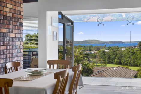 Property photo of 4 Lindsay Avenue Kiama Downs NSW 2533