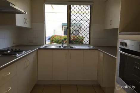 Property photo of 9/11 Albert Street Cranbrook QLD 4814