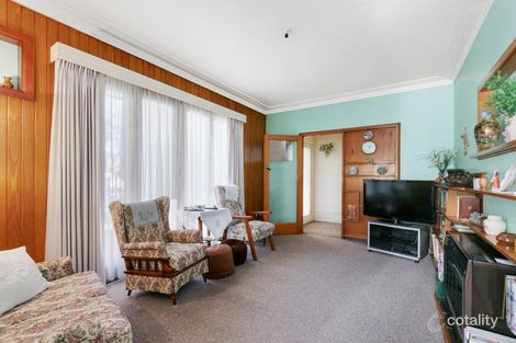 Property photo of 21 Shanahan Parade Newborough VIC 3825