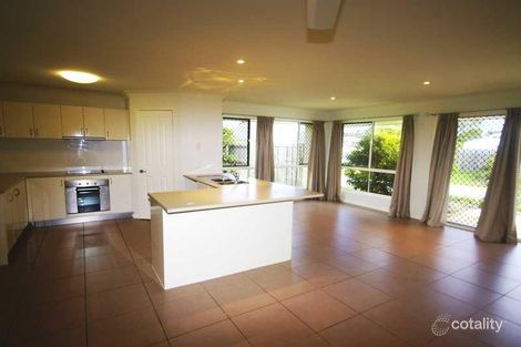 Property photo of 3/3-5 Weeroona Avenue Beachmere QLD 4510