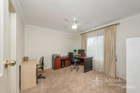 Property photo of 108 Burnbank Way Mount Barker SA 5251