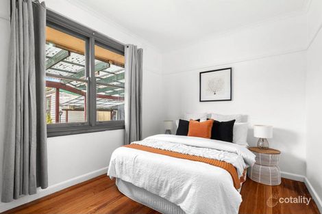 Property photo of 17 Sunset Boulevard Jacana VIC 3047