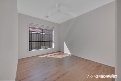 Property photo of 70 Clifton Circuit Tarneit VIC 3029