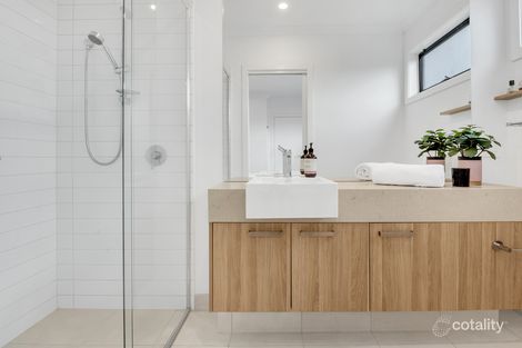 Property photo of 1 Cerulean Walk Craigieburn VIC 3064