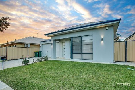 Property photo of 1 Bathurst Gardens Darch WA 6065