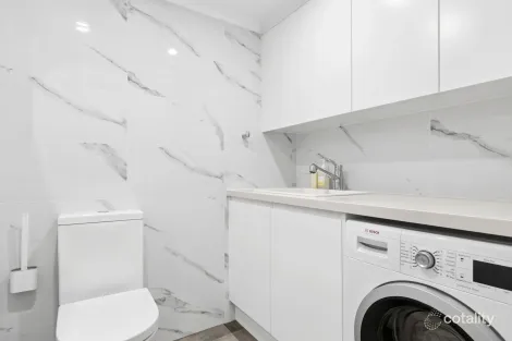 Property photo of 2/28 Macpherson Street Warriewood NSW 2102