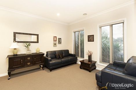 Property photo of 32 Lennon Boulevard Point Cook VIC 3030