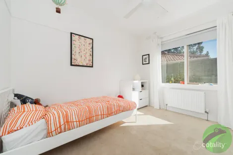 Property photo of 2 Bayside Grove Seaford VIC 3198