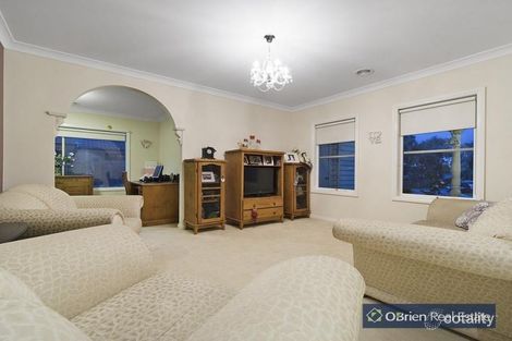 Property photo of 12 Ferndown Drive Cranbourne VIC 3977