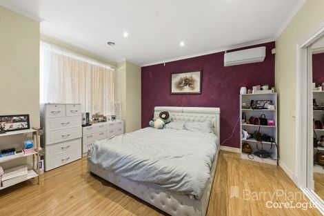 Property photo of 33 Stockton Drive Cairnlea VIC 3023