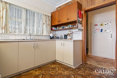 Property photo of 1 Cambridge Street Wendouree VIC 3355