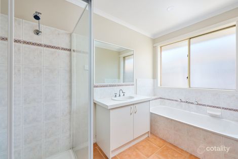 Property photo of 16 Cashel Court Berwick VIC 3806