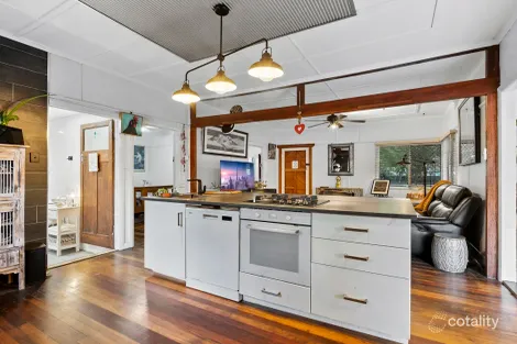 Property photo of 869 Beachmere Road Beachmere QLD 4510