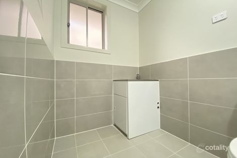 Property photo of 40 Calotis Crescent Denham Court NSW 2565