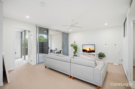 Property photo of 415/33 Lakefront Crescent Varsity Lakes QLD 4227