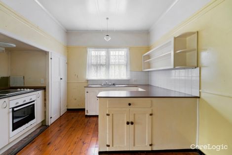 Property photo of 11 Alford Street Mount Lofty QLD 4350