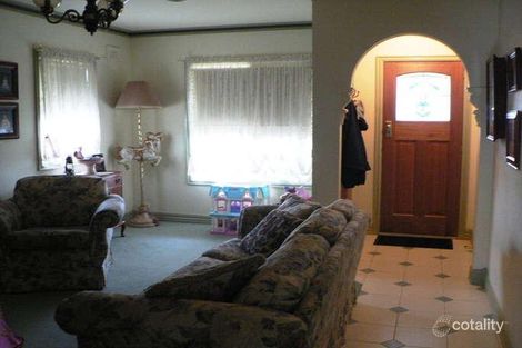 Property photo of 34 Ewing Drive Romsey VIC 3434