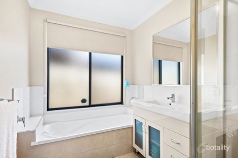 Property photo of 17 Alton Towers Street Springfield Lakes QLD 4300