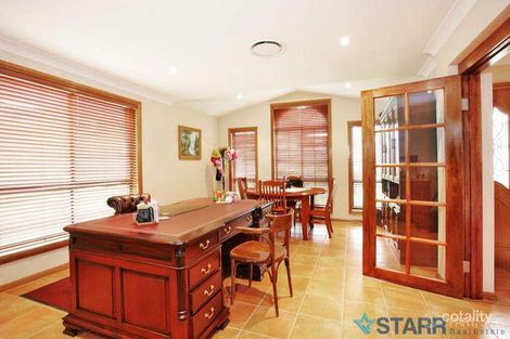 Property photo of 10 Domenic Close Hoxton Park NSW 2171